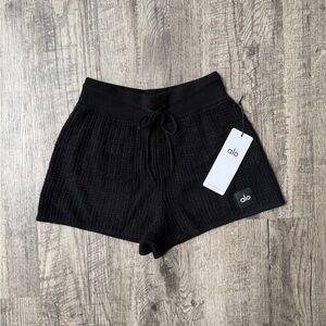 ALO Cashemere Yoga Women's Black Athletic Shorts